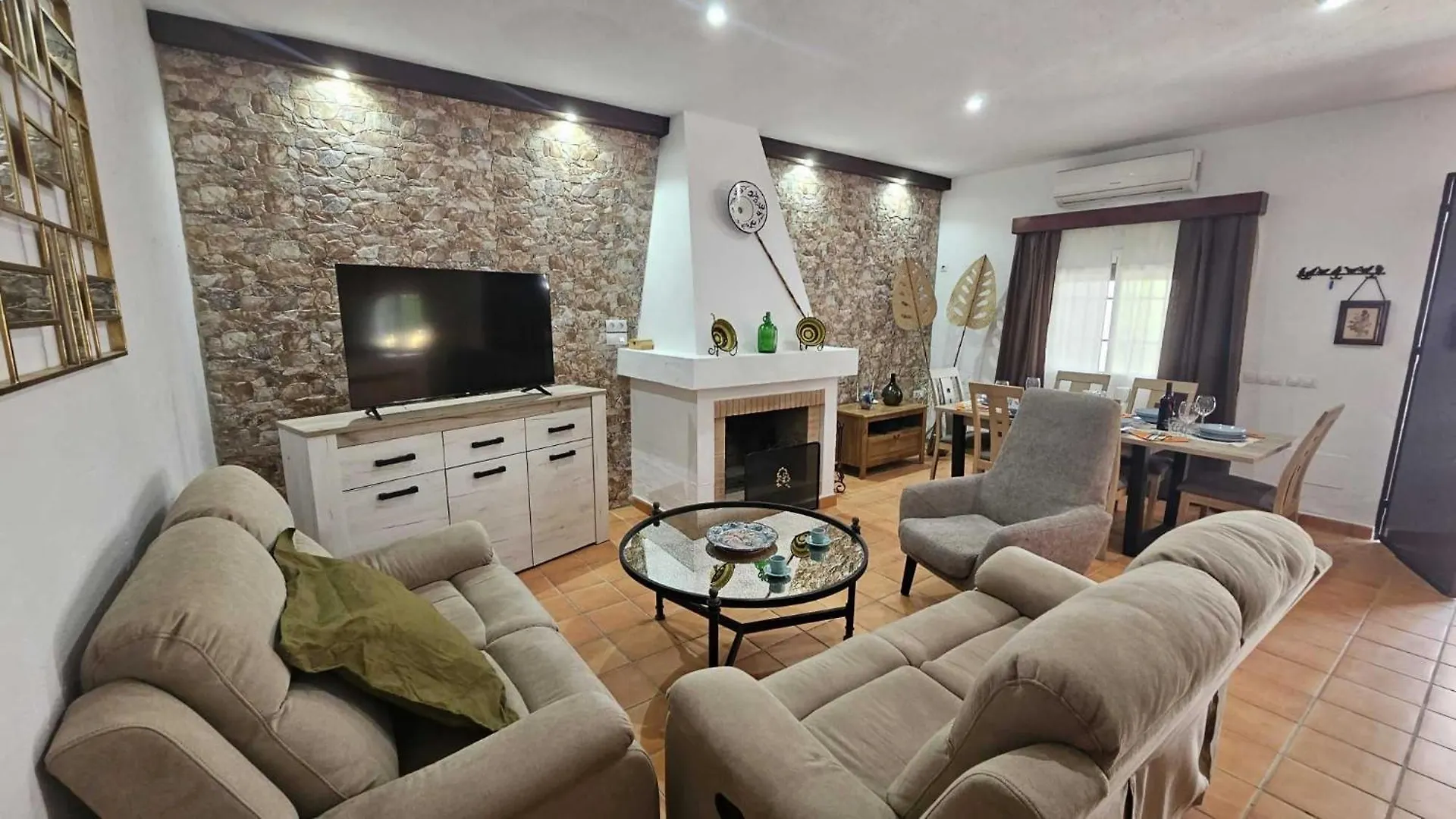 Casa Rural Buhaira 라 푸엘블라 데 카사야